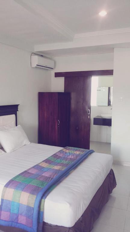 Mustika Inn Kuta Lombok Habitación foto