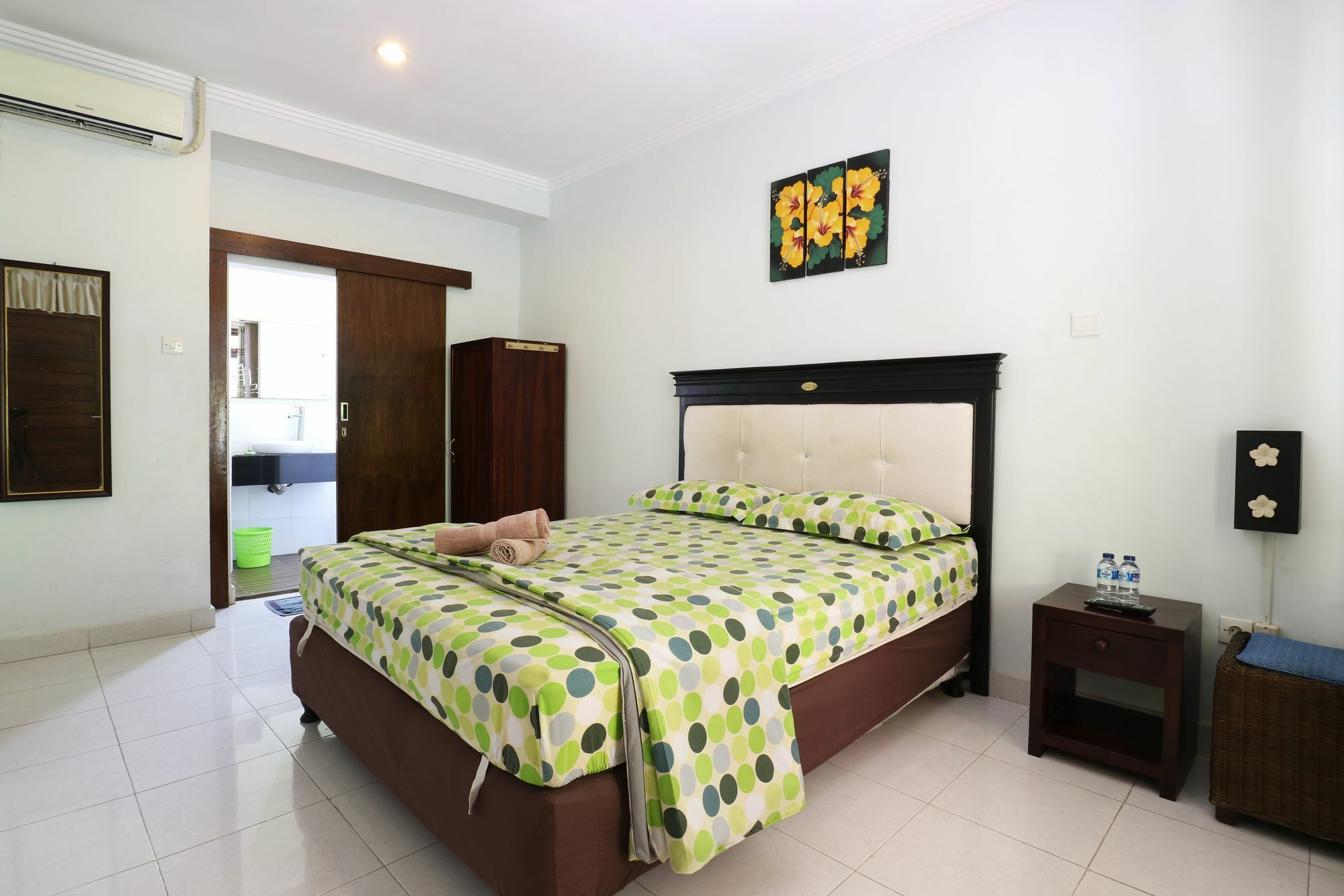 Mustika Inn Kuta Lombok Exterior foto
