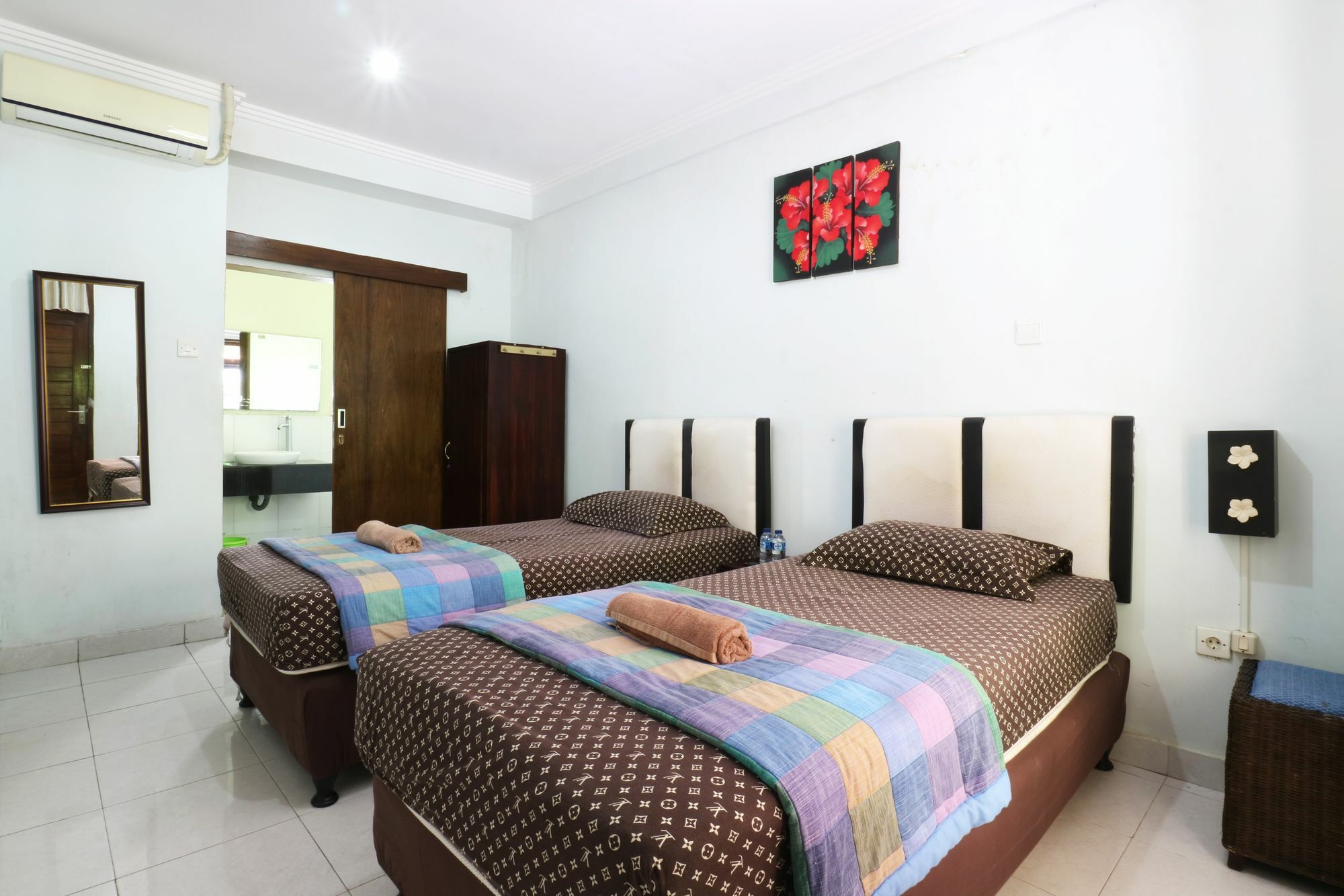 Mustika Inn Kuta Lombok Exterior foto